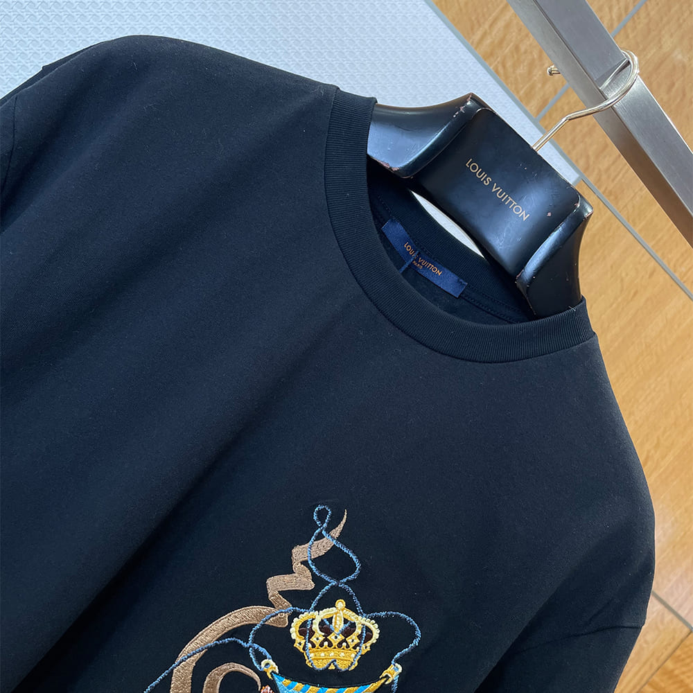 LV UNISEX SHIRT(size:S|M|L|XL)