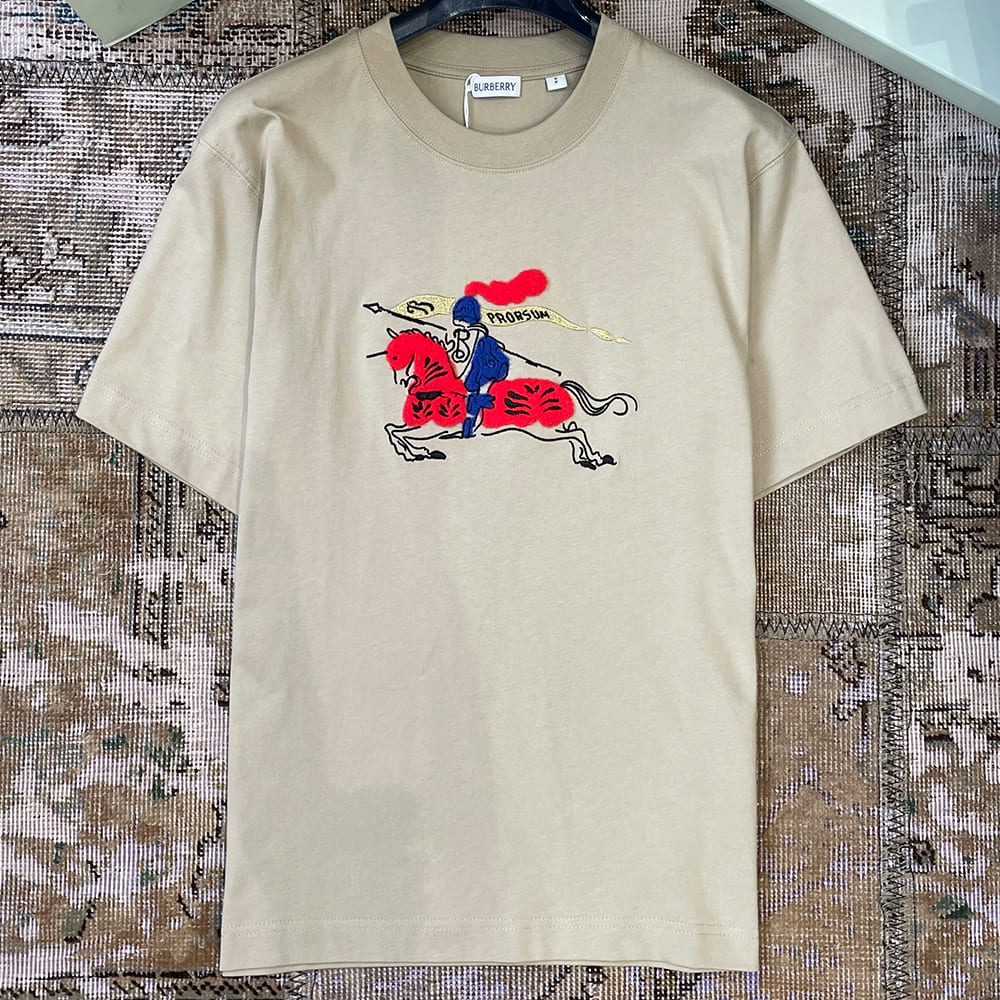 Bv*b*rry UNISEX SHIRT(size:XS|S|M|L)