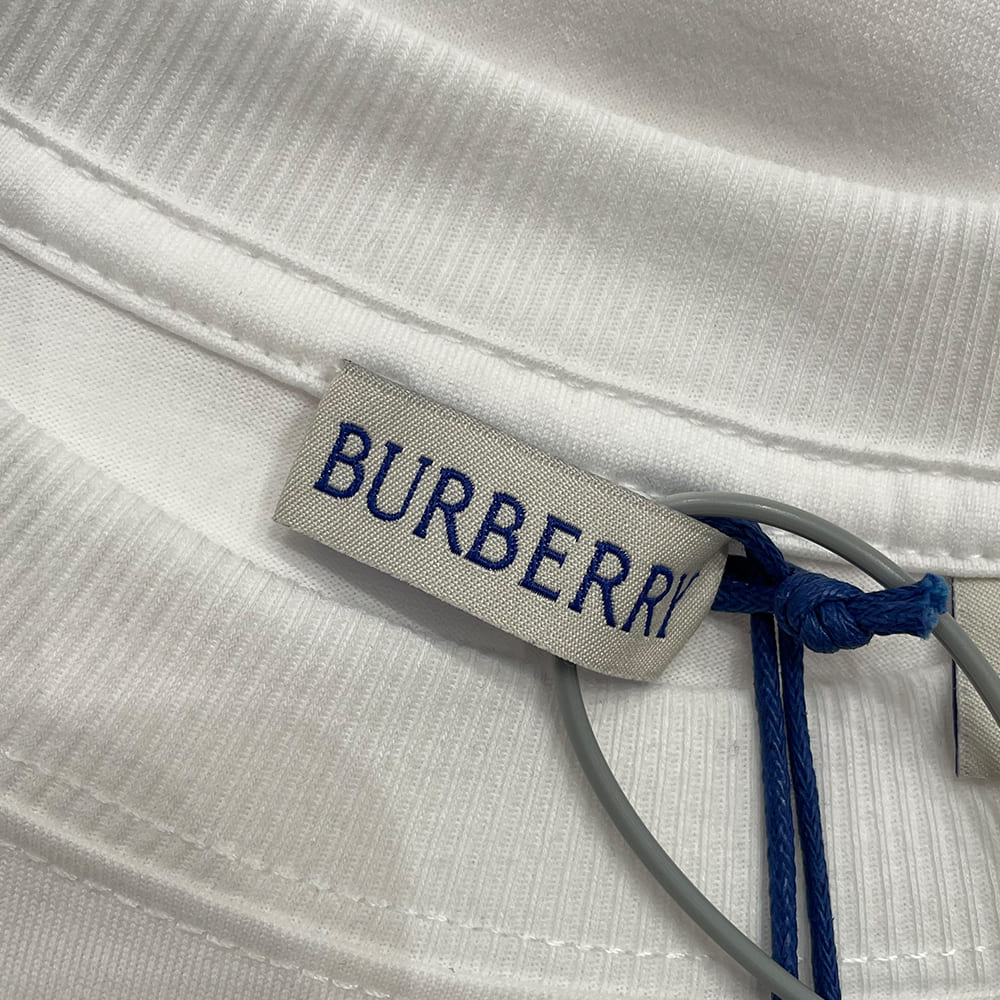 Bv*b*rry UNISEX SHIRT(size:S|M|L|XL)