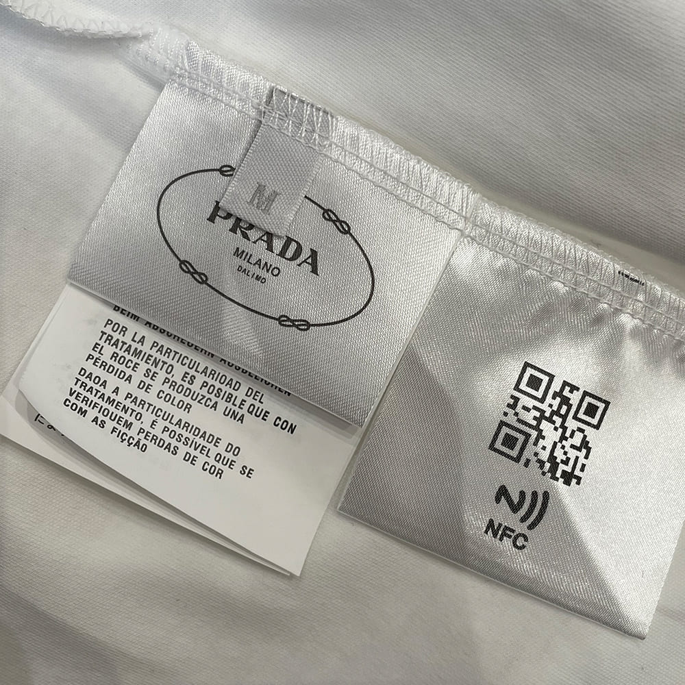 Pra*a UNISEX SHIRT(size:S|M|L|XL)
