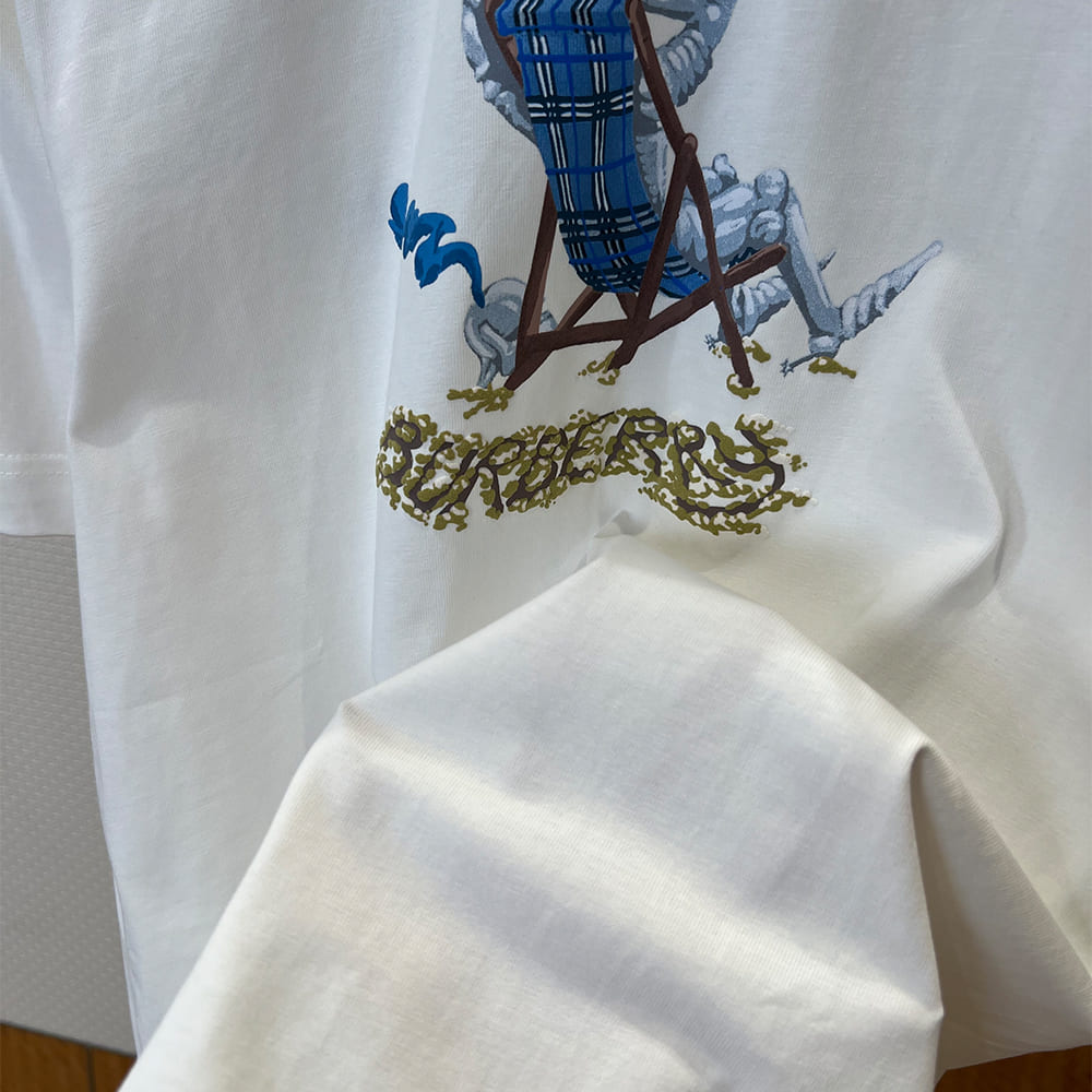 Bv*b*rry UNISEX SHIRT(size:XS|S|M|L)