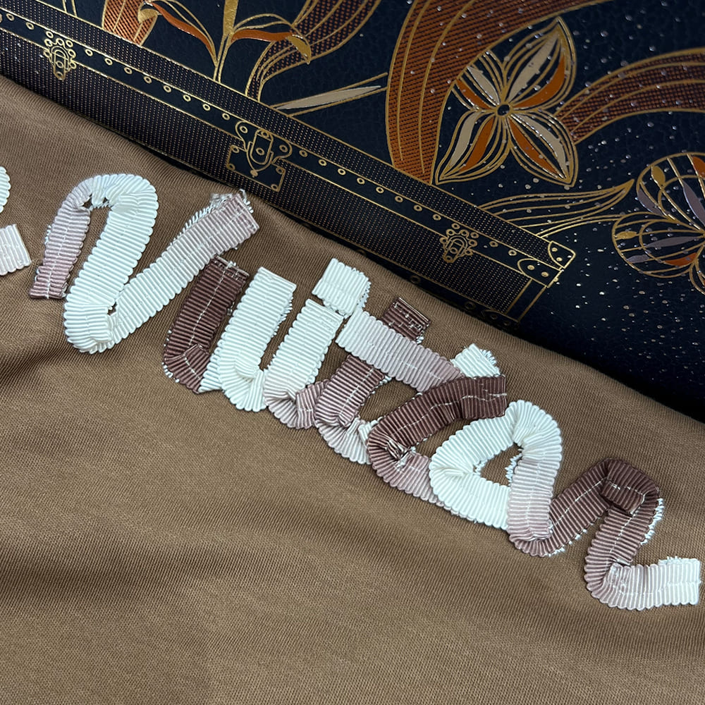 LV UNISEX SHIRT(size:XS|S|M|L)