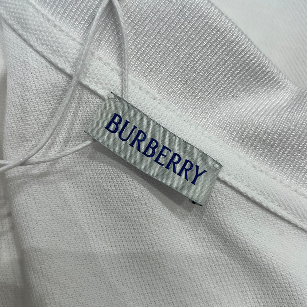 Bv*b*rry UNISEX SHIRT(size:S|M|L|XL)