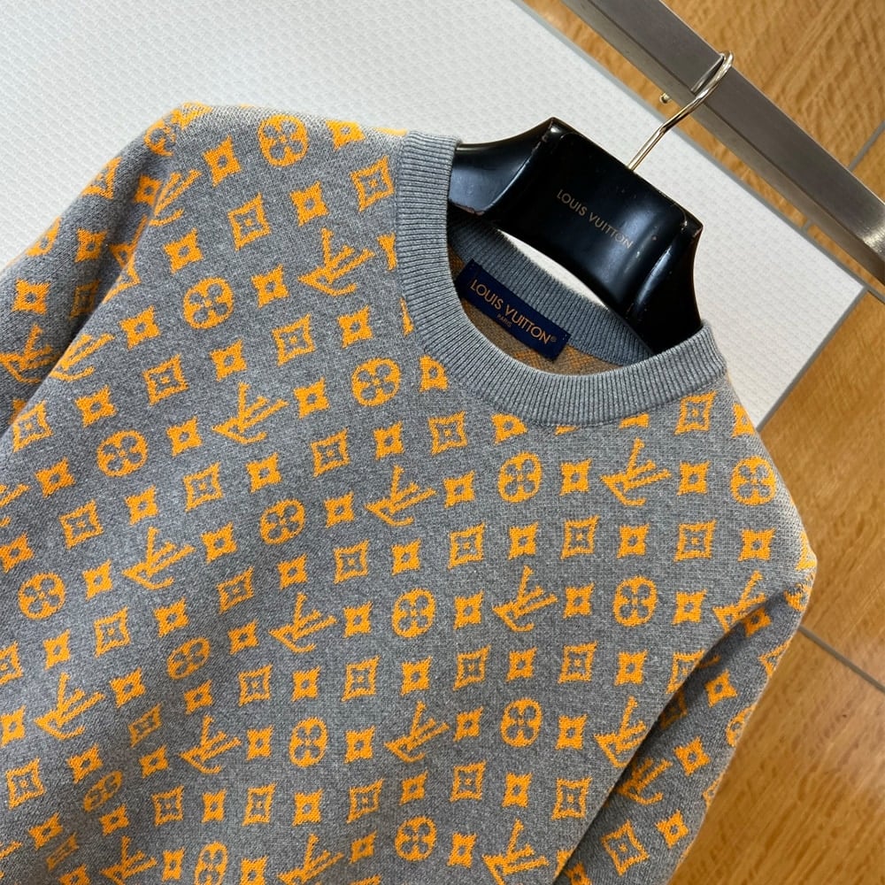 LV UNISEX SHIRT (size:S|M|L|XL)