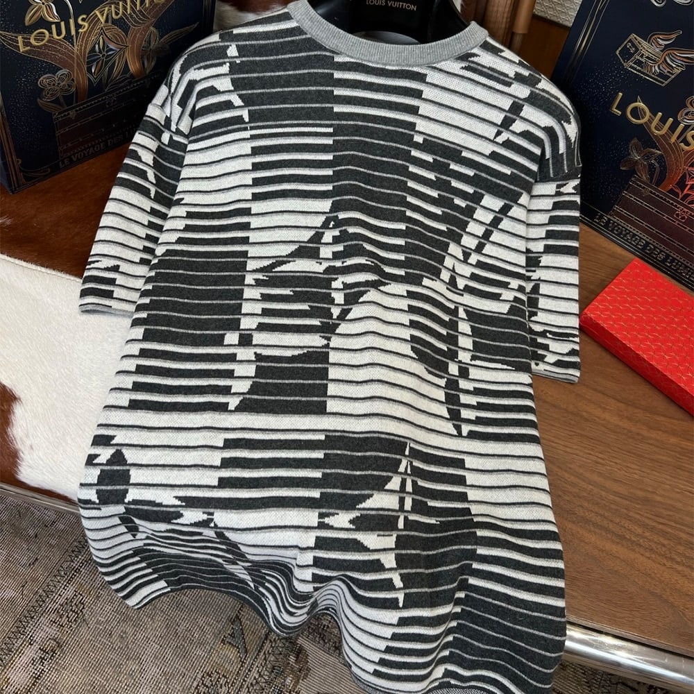 LV UNISEX SHIRT (size:S|M|L|XL)