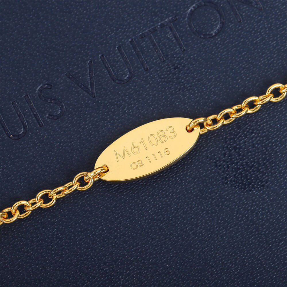 LV Essentianl V Necklace