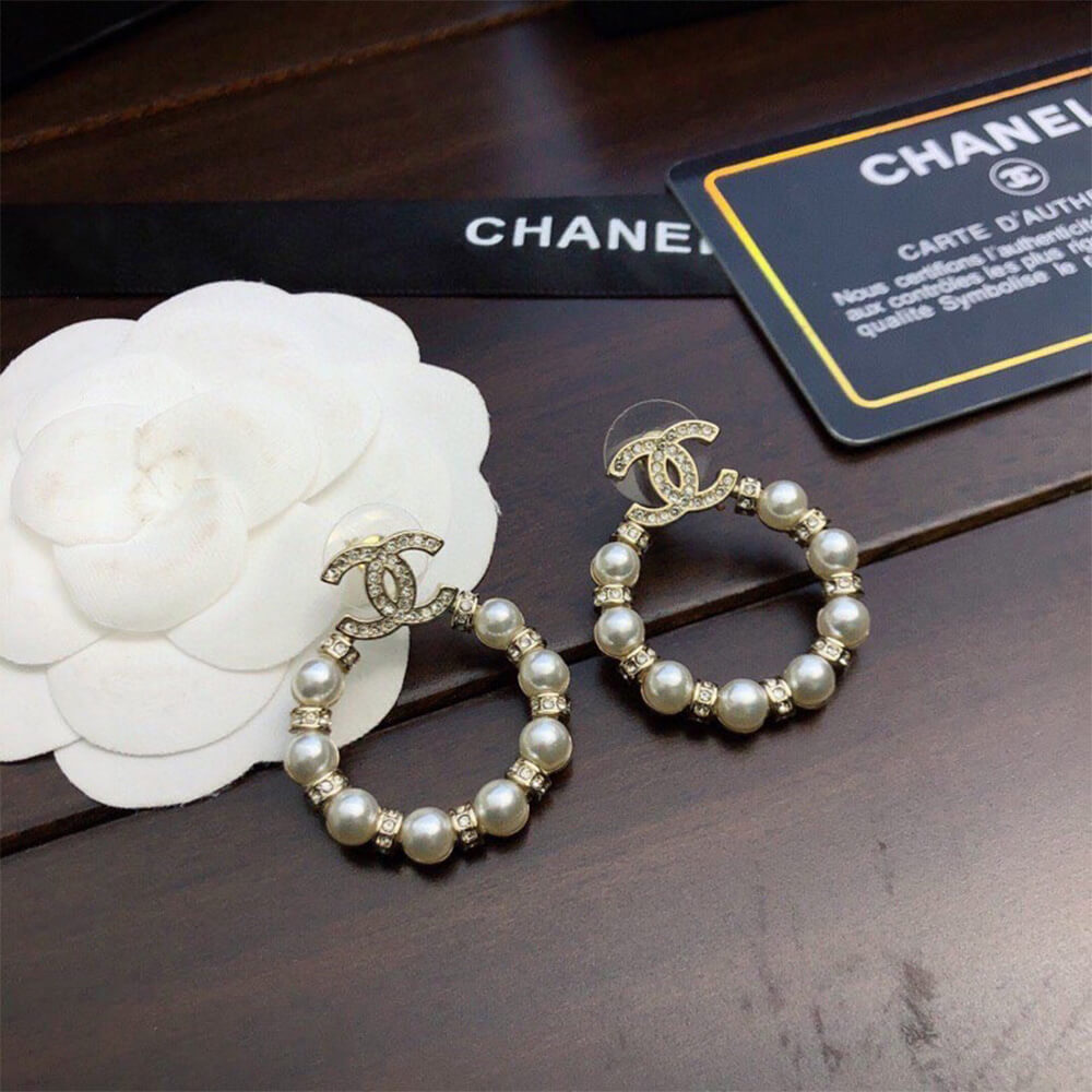Ch**el PEARL EARRINGS