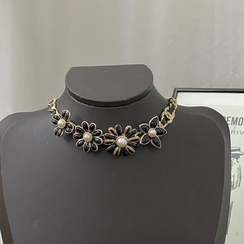 Ch**el NECKLACE