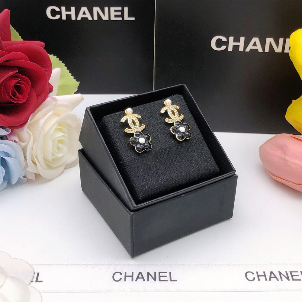 Ch**el D1am0nd EARRINGS