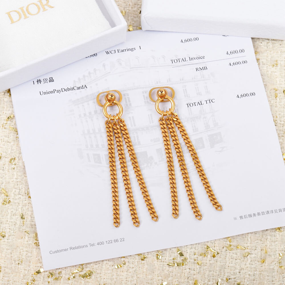 D10r EARRINGS