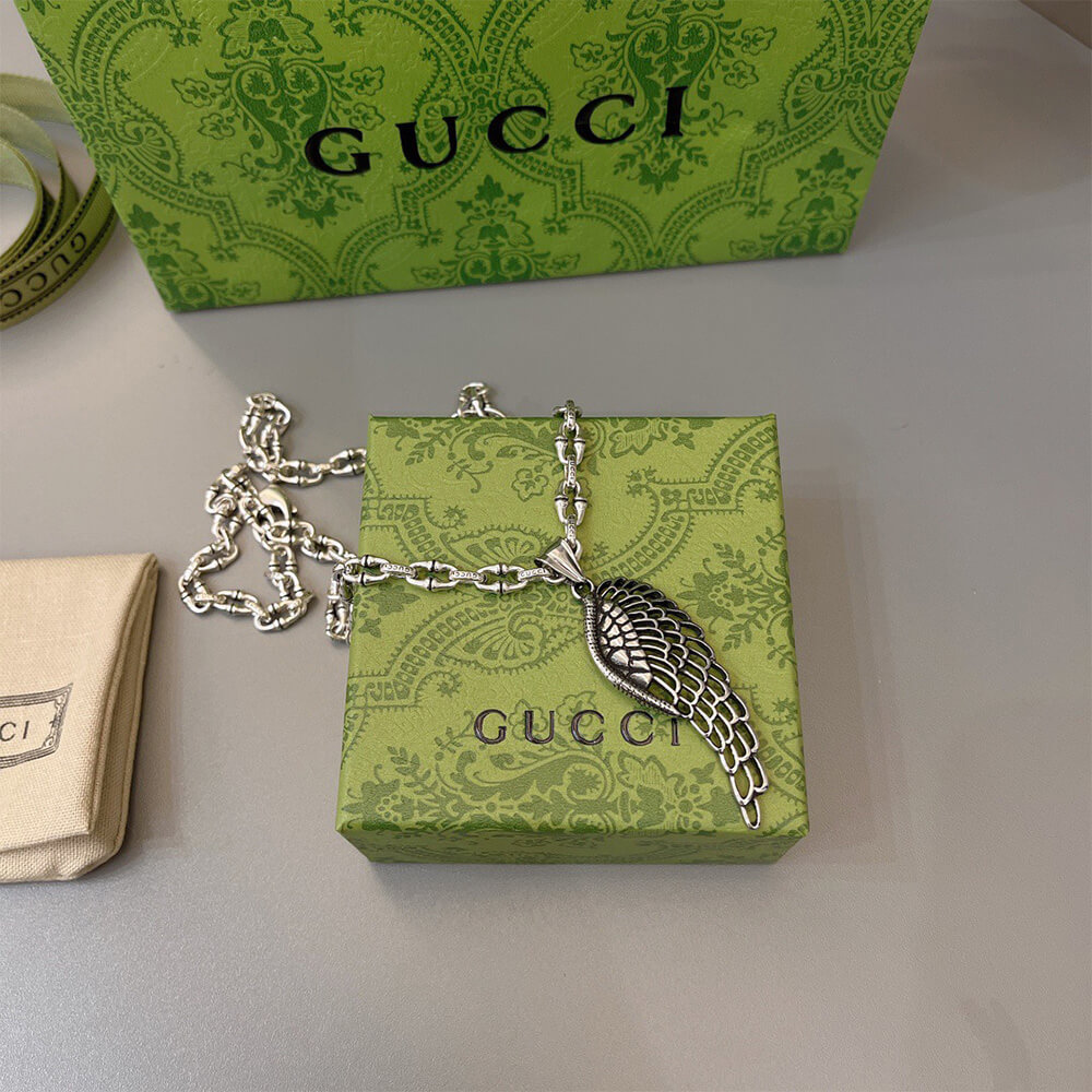Gvc*1 NECKLACE