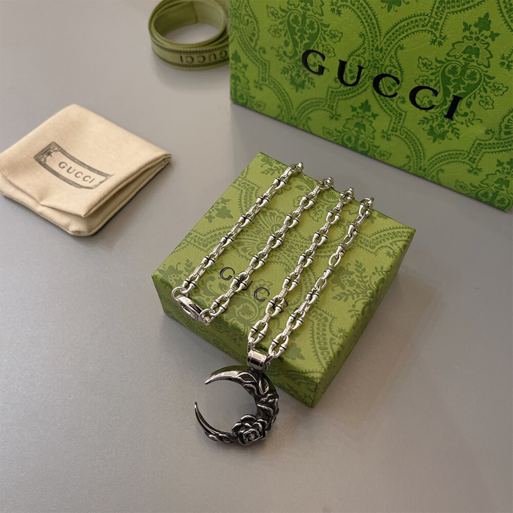 Gvc*1 NECKLACE