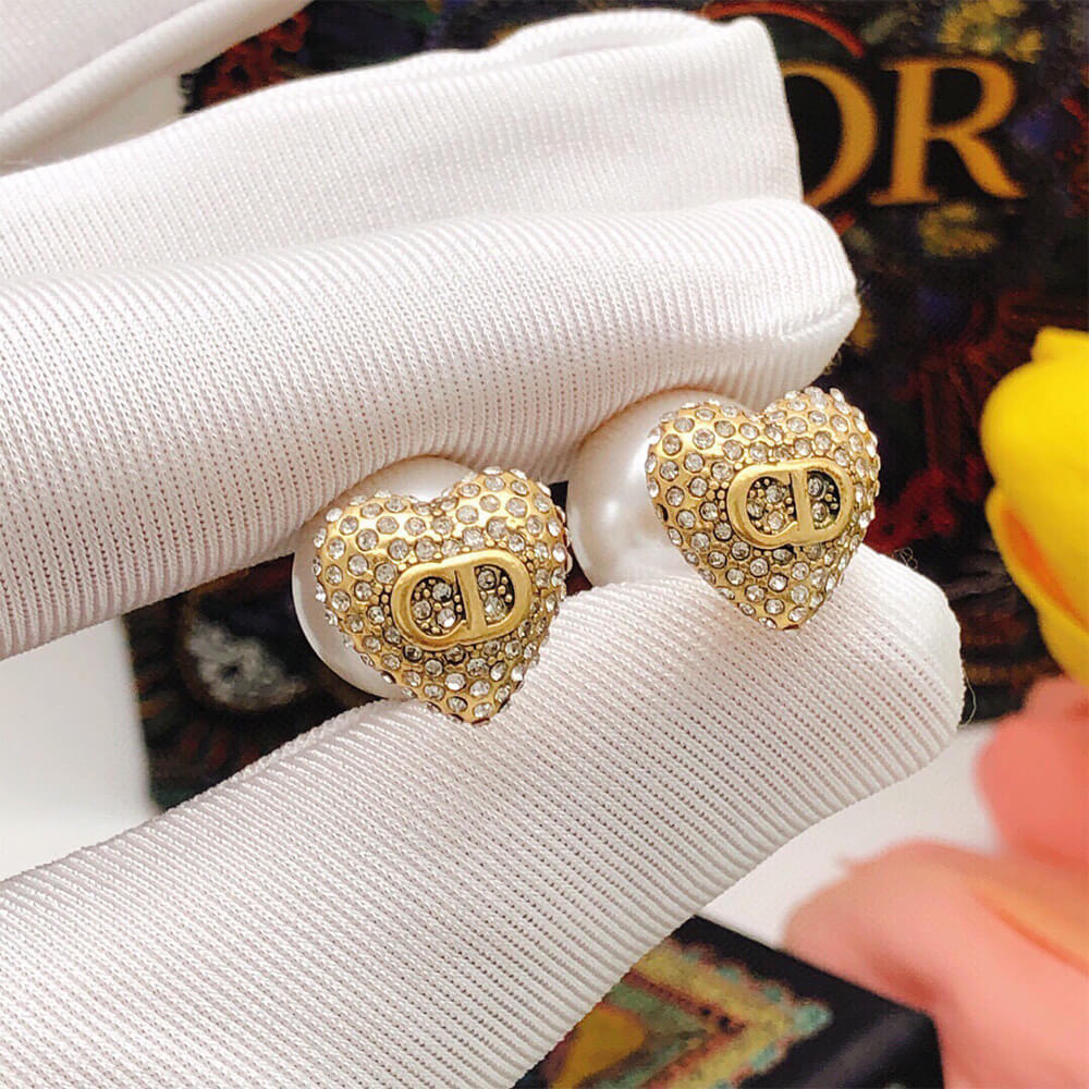 D10r PEARL EARRINGS