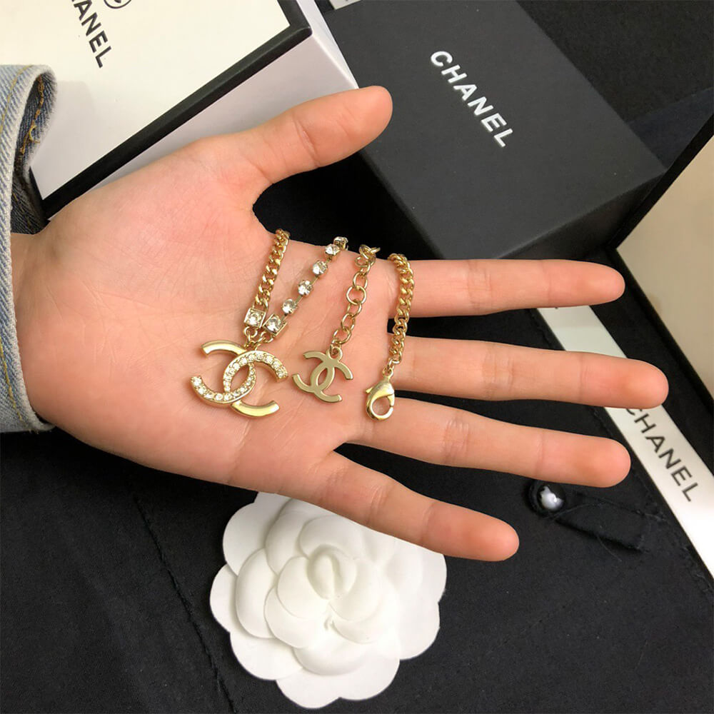 Ch**el NECKLACE