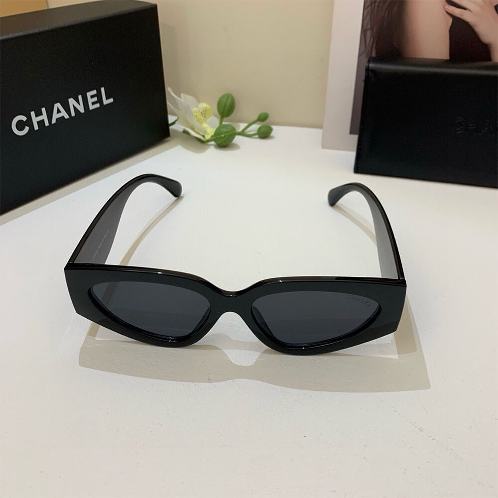 Ch**el SUNGLASSES