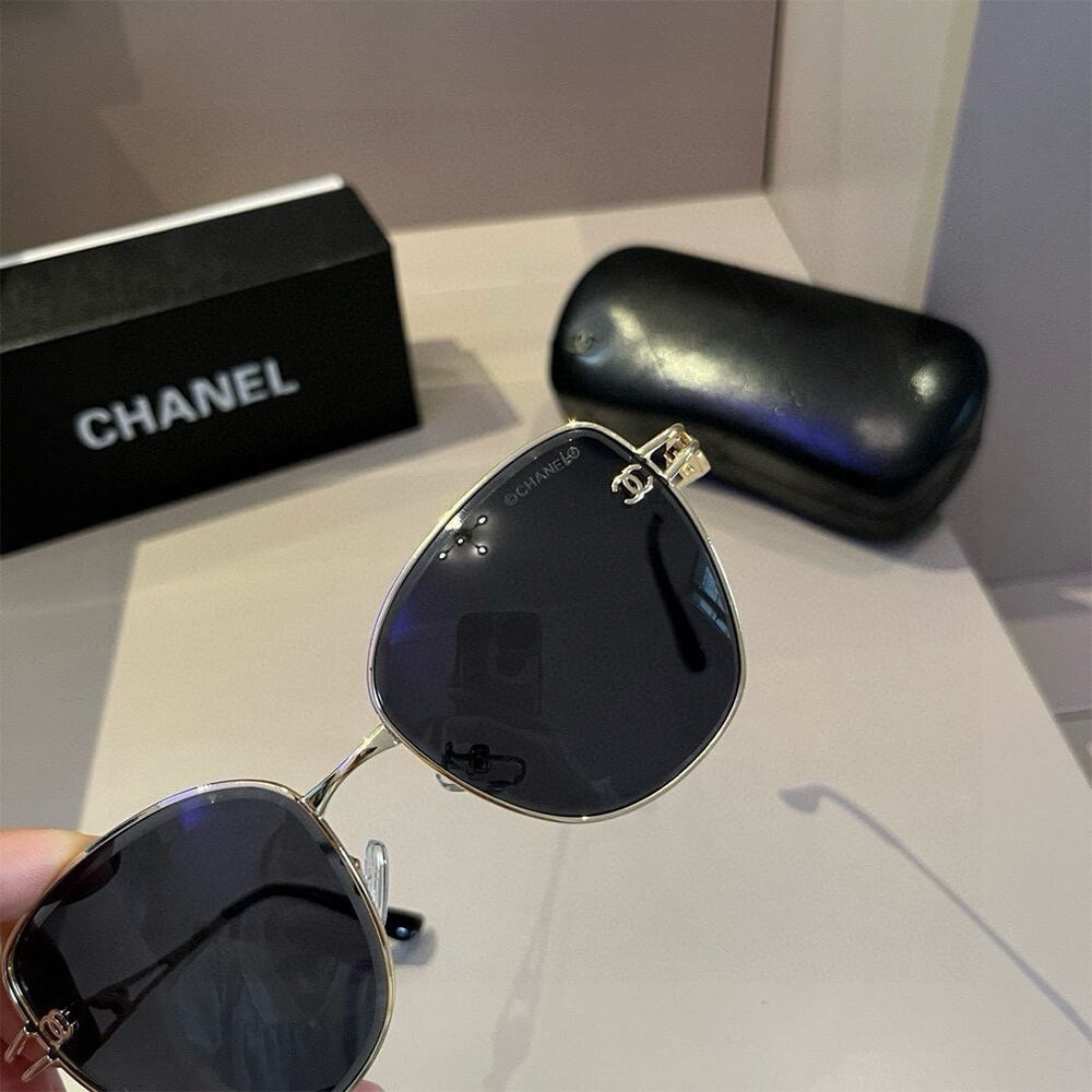 Ch**el SUNGLASSES