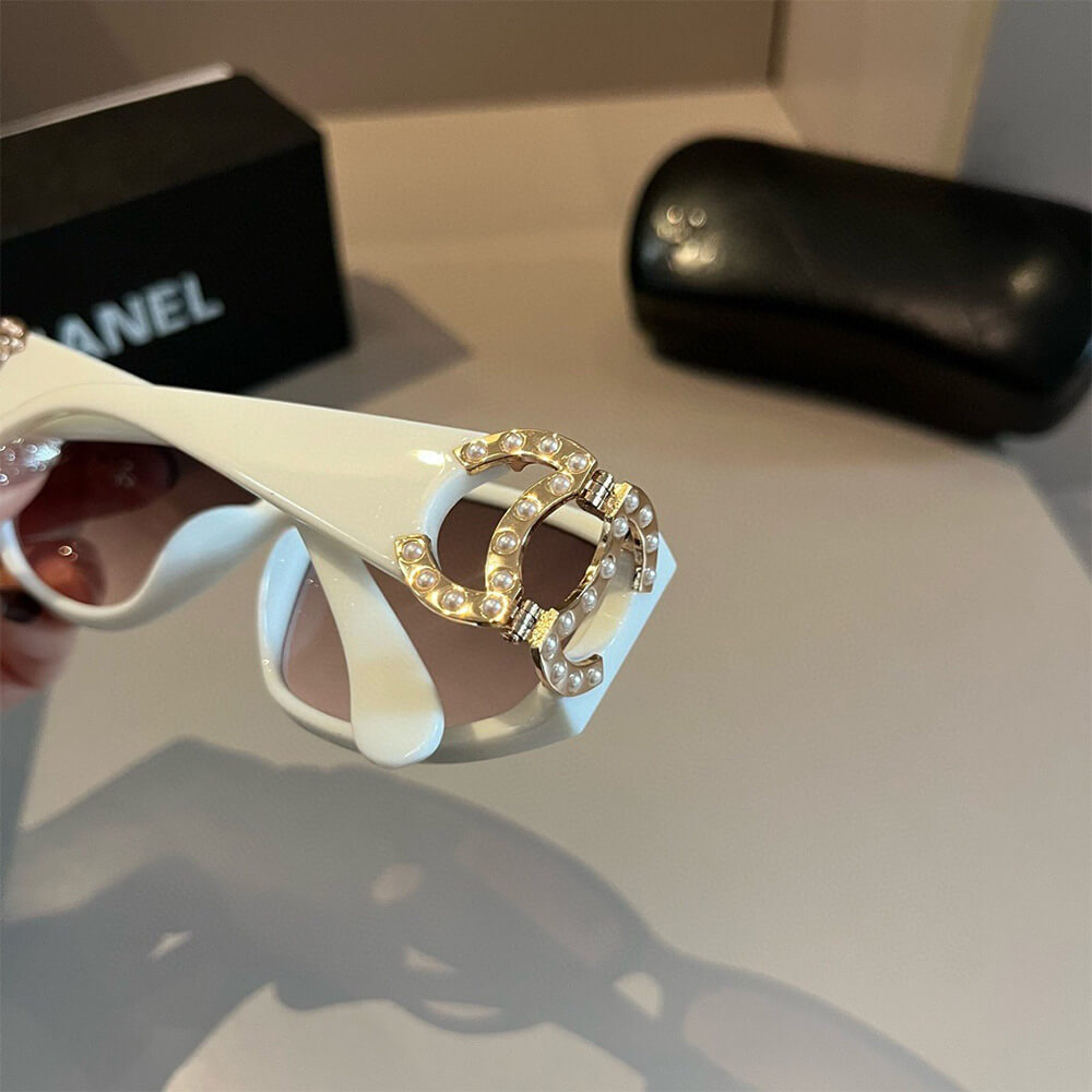 Ch**el SUNGLASSES