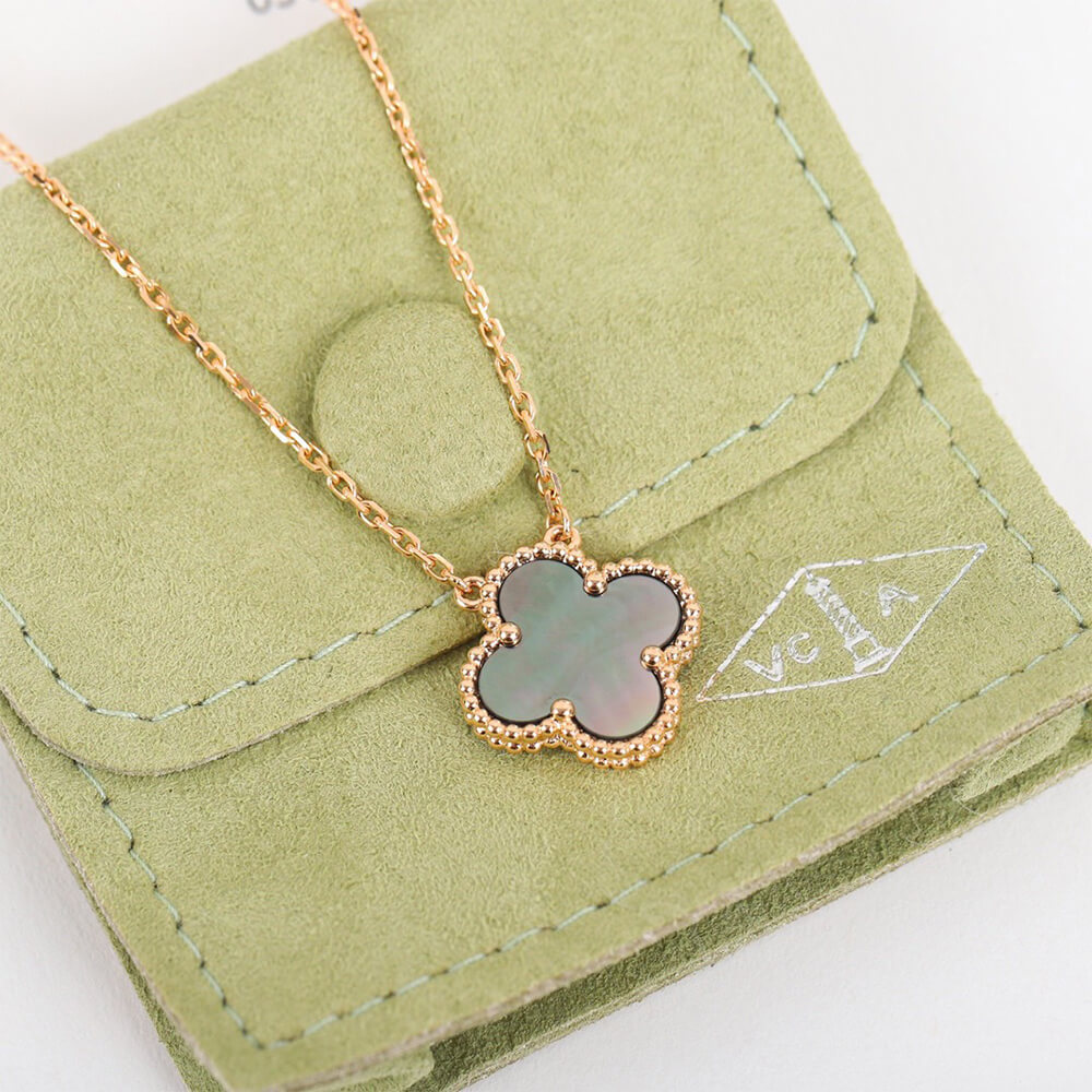 V*n Cl**f & Arpels Necklace