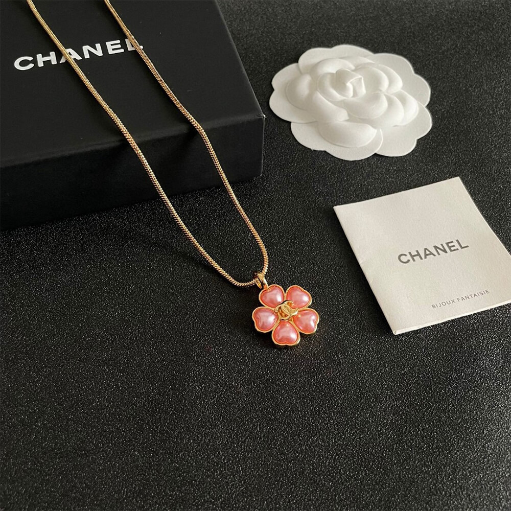 Ch**el Necklace
