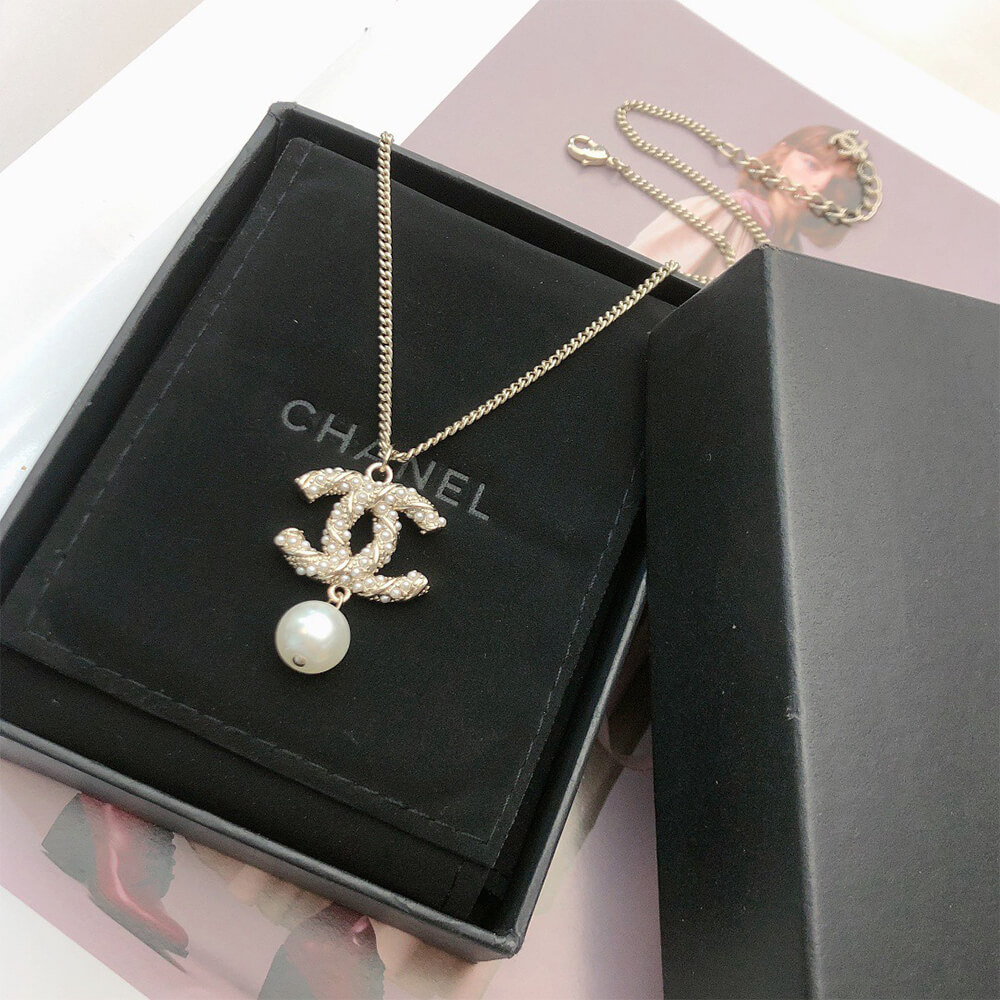Ch**el Necklace