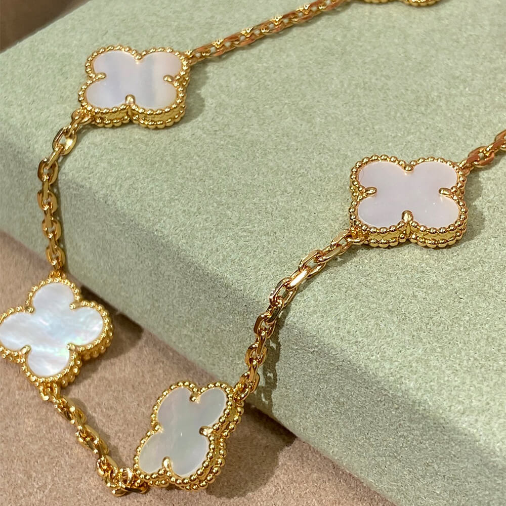 V*n Cl**f & Arpels Necklace