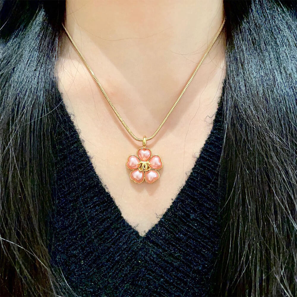 Ch**el Necklace