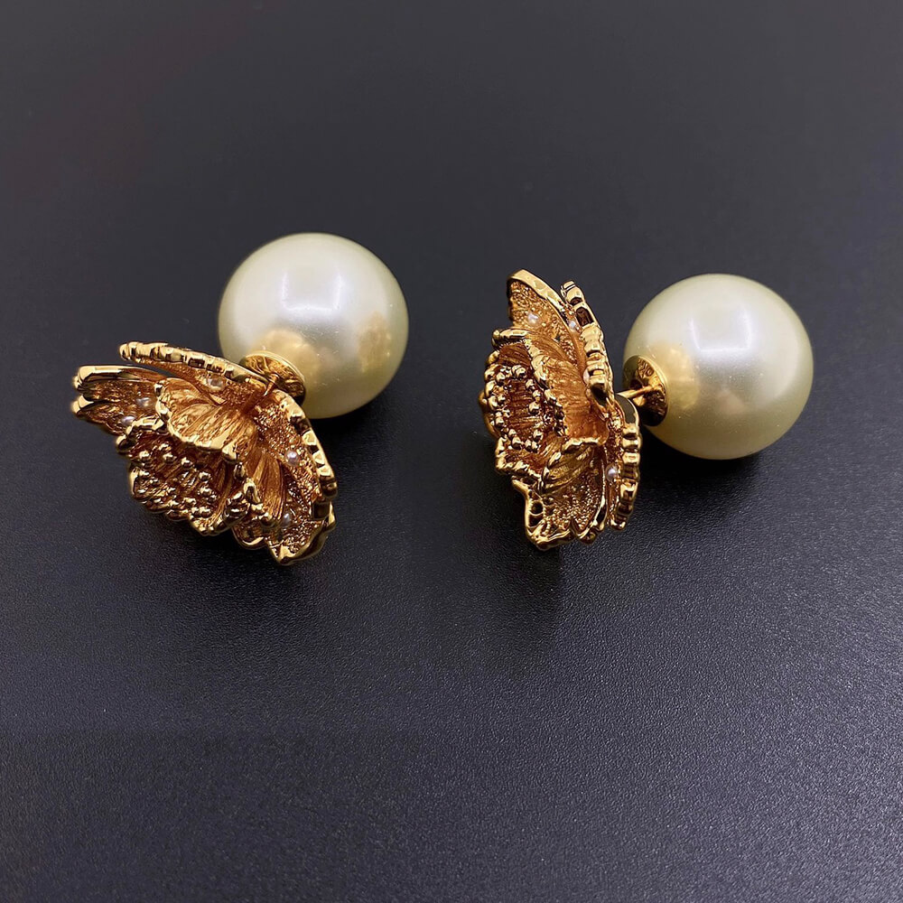 D10r EARRINGS