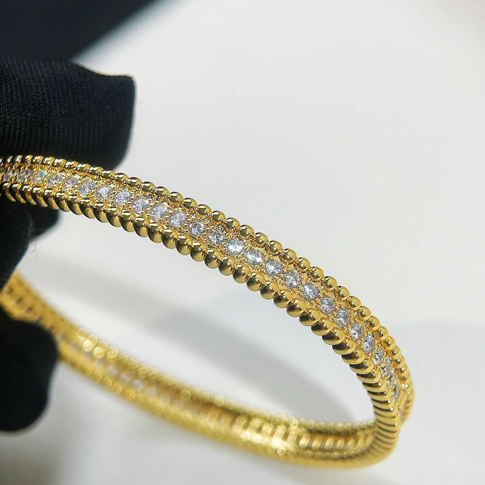 V*n Cl**f & Arpels Perlée D1am0nds bracelet, 1 row, medium model