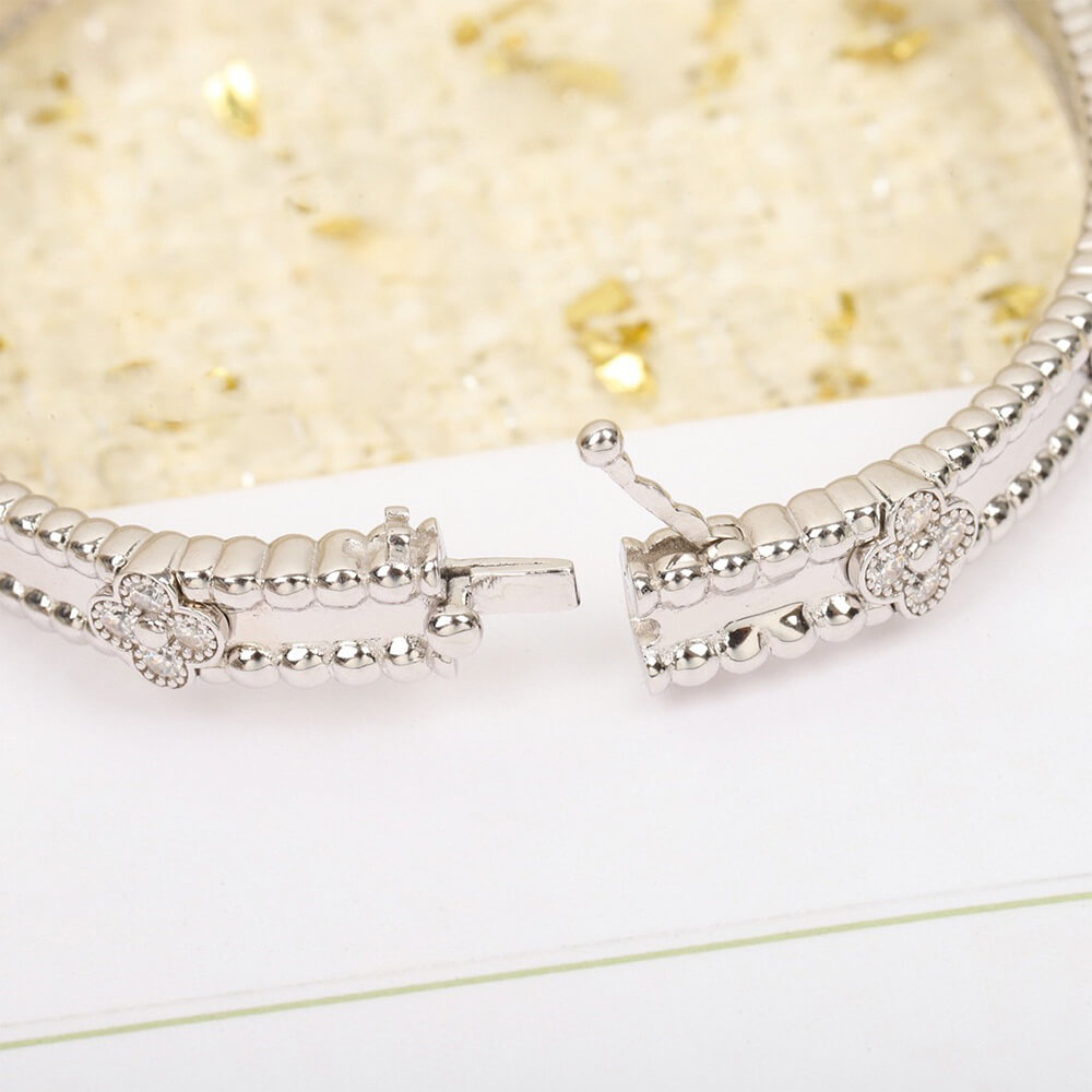 V*n Cl**f & Arpels Perlée sweet clovers bracelet, medium model