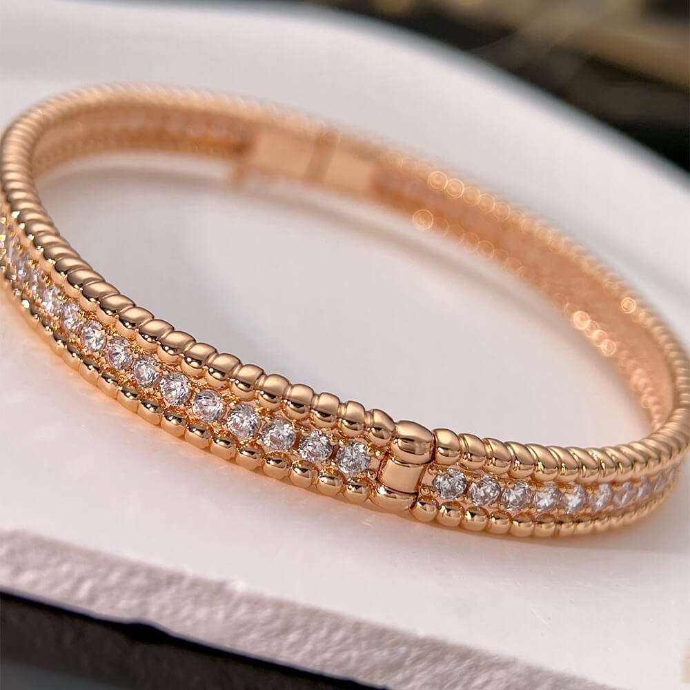 V*n Cl**f & Arpels Perlée D1am0nds bracelet, 1 row, medium model