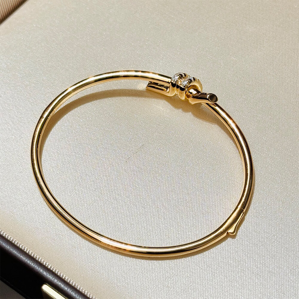 T*f*ny Knot Wire Bangle
