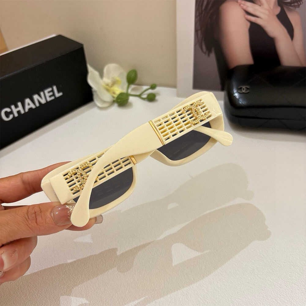 Ch**el SUNGLASSES