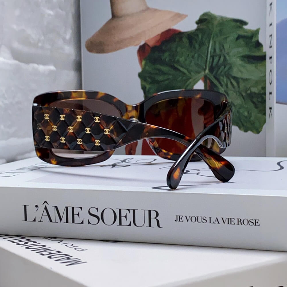 Ch**el SUNGLASSES