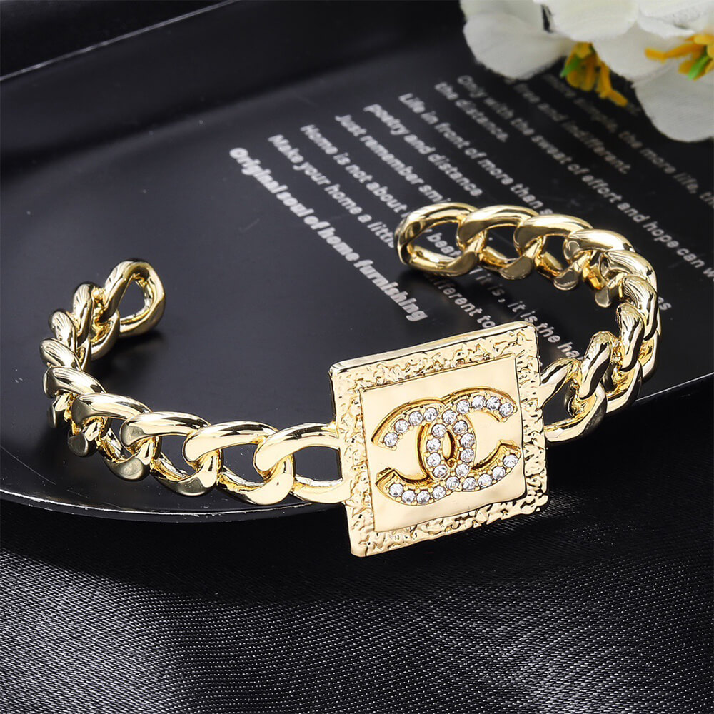 Ch**el bracelet