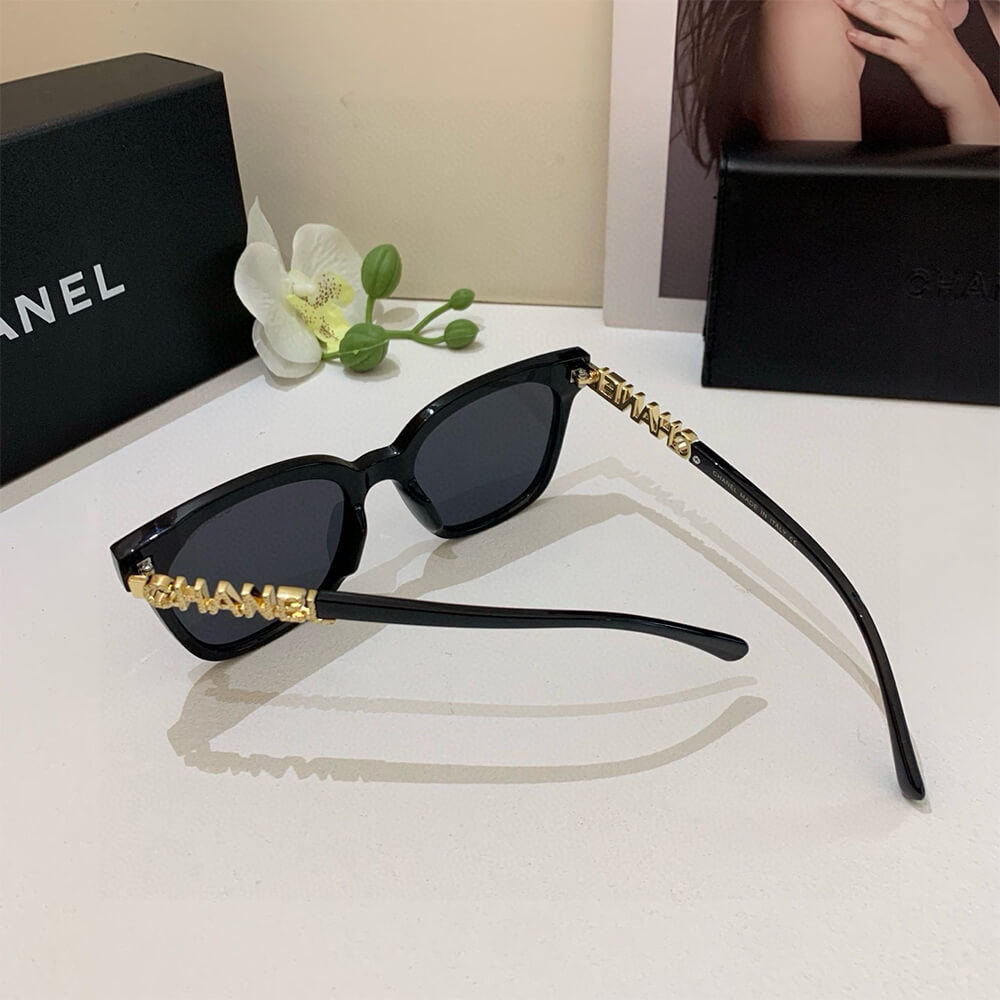 Ch**el SUNGLASSES