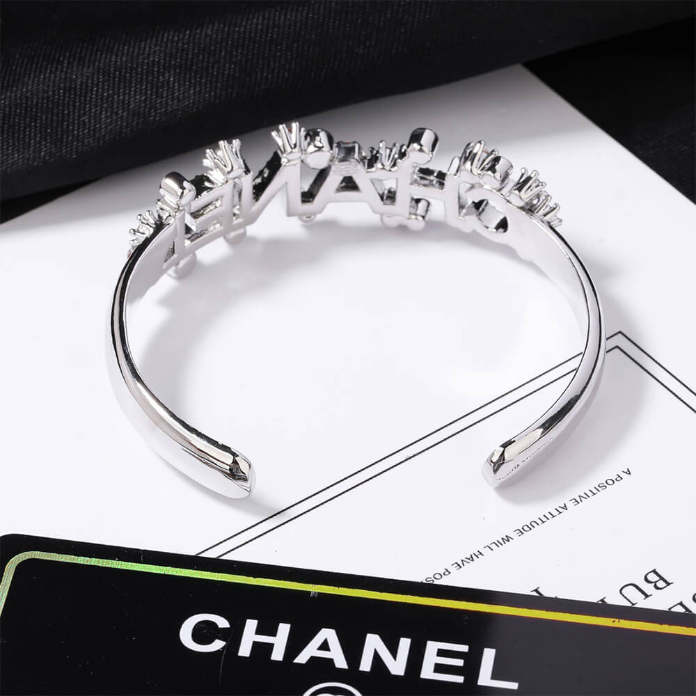 Ch**el bracelet