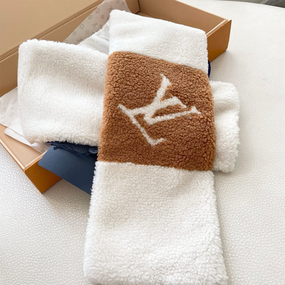 LV Never Freeze Scarf