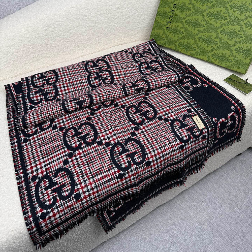 Gvc*1 GG wool scarf