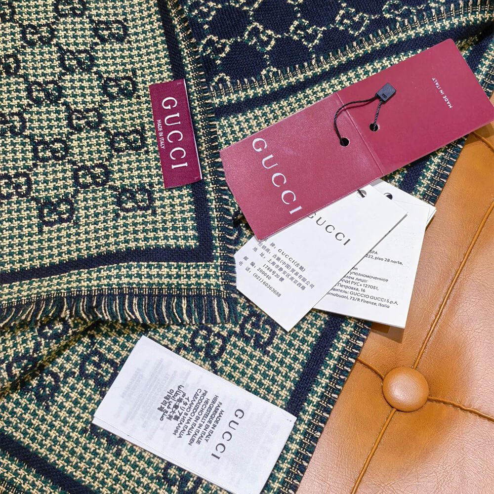 Gvc*1 GG wool scarf