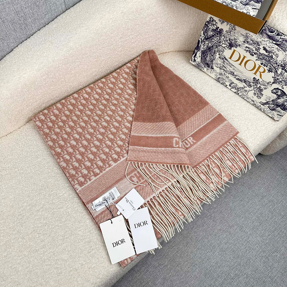 D10r Printed scarf