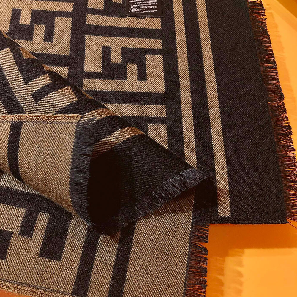 F**di Scarf
