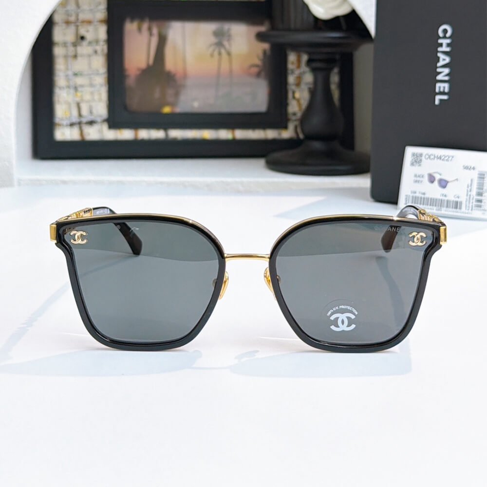 Ch**el SUNGLASSES