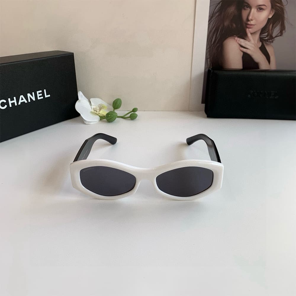 Ch**el SUNGLASSES