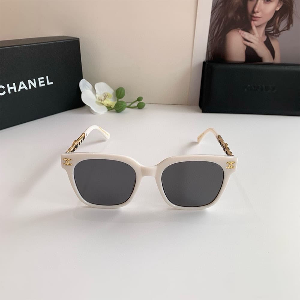 Ch**el SUNGLASSES