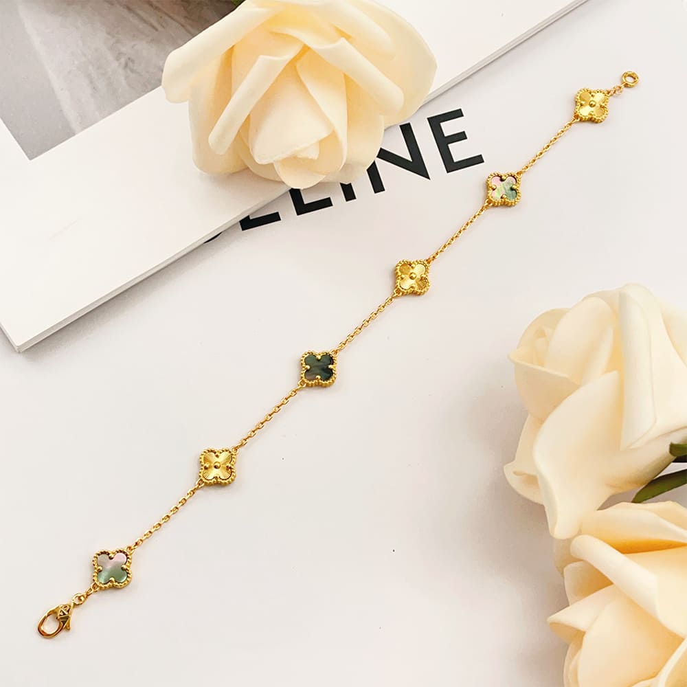 VCA Vintage Alhambra bracelet, 6 motifs