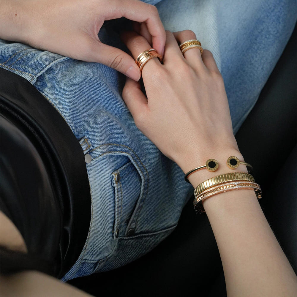 Bv1g*ai bracelet