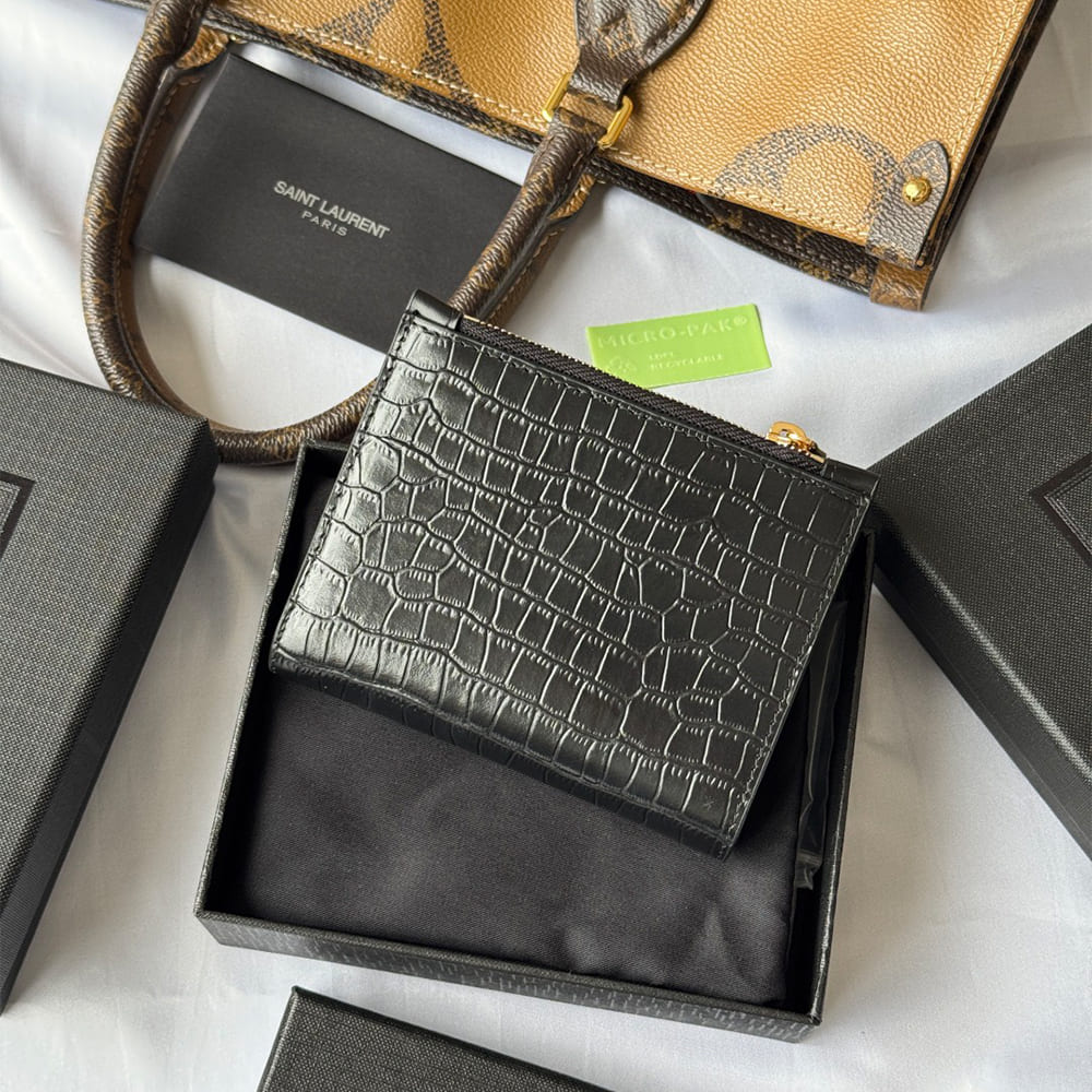 UPTOWN Compact wallet in crocodile-embossed shiny leather(HIGH-END GRADE)