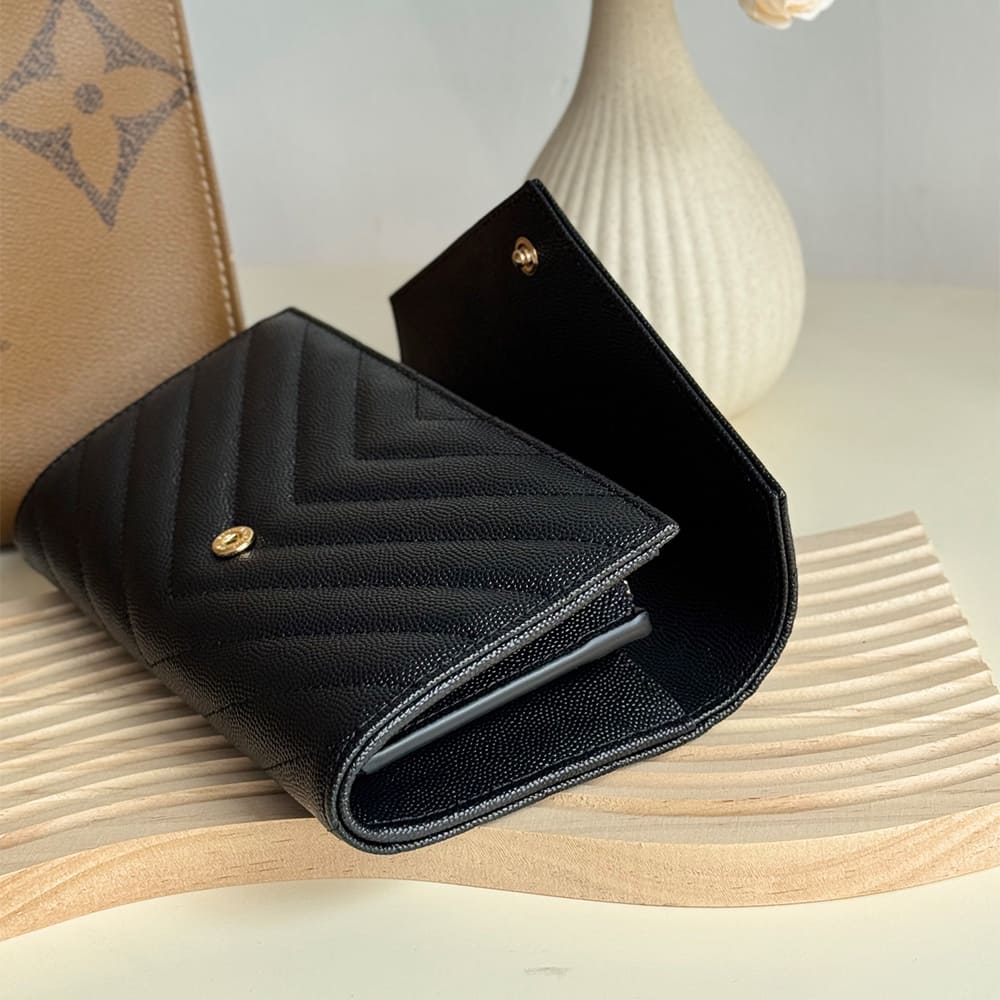 CASSANDRE MATELASS?? LARGE FLAP WALLET IN GRAIN DE POUDRE LEATHER(HIGH-END GRADE)