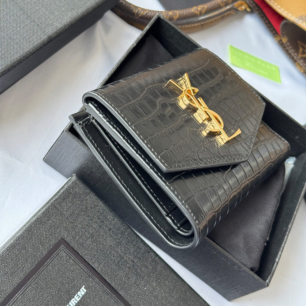 UPTOWN Compact wallet in crocodile-embossed shiny leather(HIGH-END GRADE)