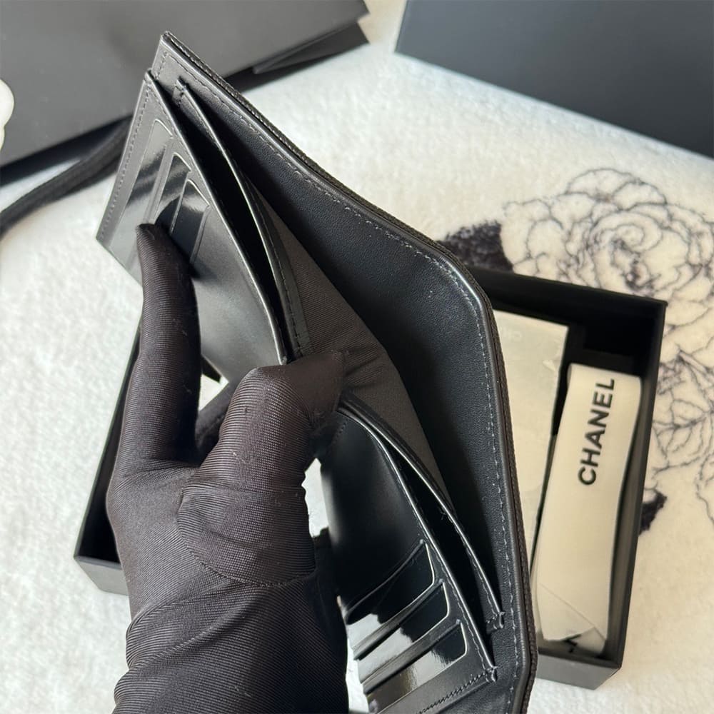 BOY Ch**el Small Flap Wallet(HIGH-END GRADE)